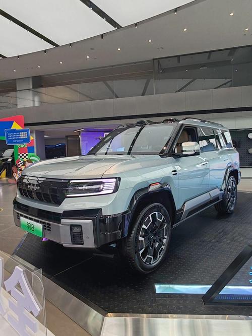 佛山321比亚迪方程豹硬派越野的爆款，英菲尼迪35周年与你共成长